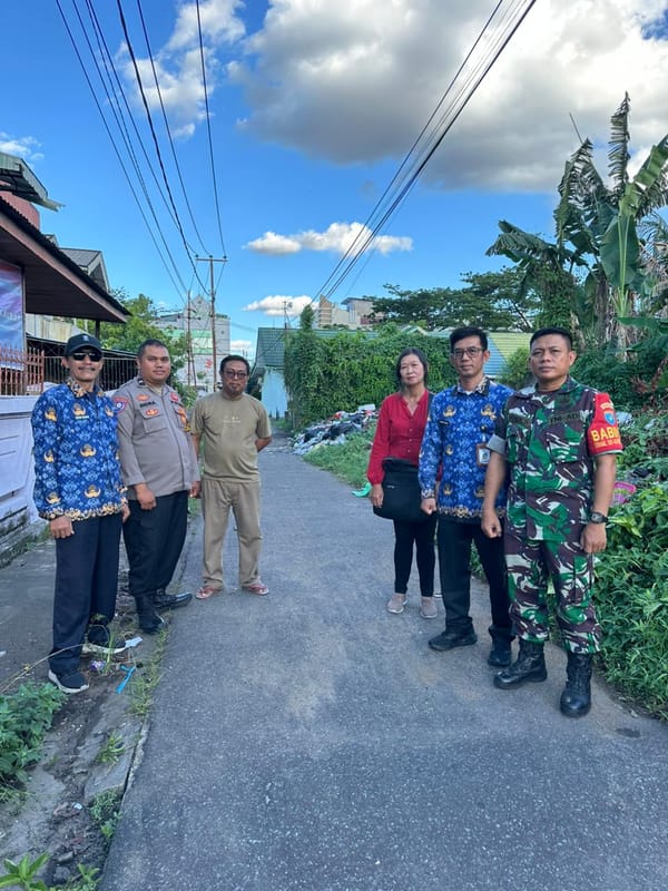 Jaga Kebersihan Lingkungan, Tiga Pilar Kelurahan Darat Sekip Tindak Pembuangan Sampah Liar di Gang Sa'aman