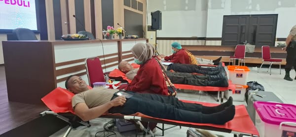 Sambut Hari Bhayangkara ke-80, Polresta Pontianak Gelar Bhakti Kesehatan Polri melalui Donor Darah