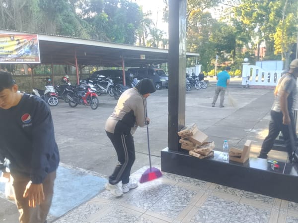 Ciptakan Lingkungan Kerja Bersih dan Nyaman, Polsek Pontianak Selatan Laksanakan Kurve Mako