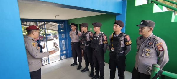 Pastikan Keamanan Final Soeratin U-13, Personel Polsek Pontianak Kota dan Polresta Pontianak Siaga di Lapangan