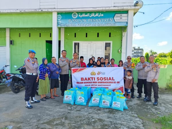 Peringati Hari Bhayangkara ke-80, Polresta Pontianak Bagikan 1.000 Paket Sembako kepada Masyarakat