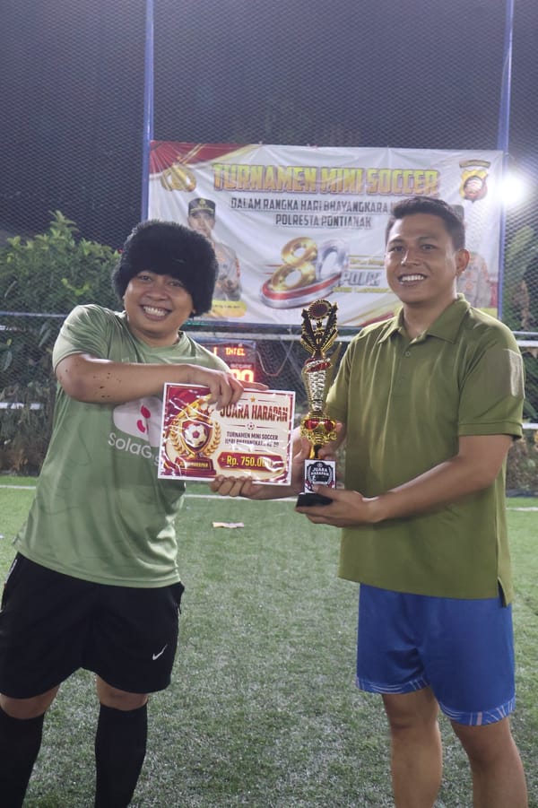 Tampil Gemilang, Polsek Pontianak Barat Raih Gelar Juara Turnamen Mini Soccer Hari Bhayangkara ke-80