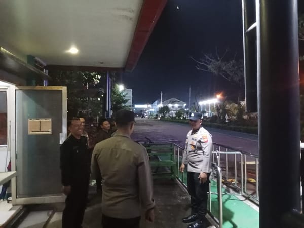Perkuat Harkamtibmas, Polisi Intensifkan Patroli Sambang di Kawasan Pontianak Selatan dan Pontianak Tenggara