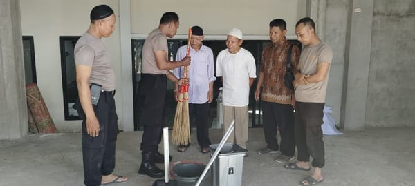 Sambut HUT Bhayangkara ke-80, Wakapolsek Pontianak Timur Pimpin Bakti Religi di Masjid Nurul Islam