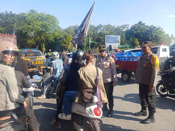 Polresta Pontianak Kawal Aksi Unjuk Rasa Aliansi Solmadapar dengan Pengamanan Humanis