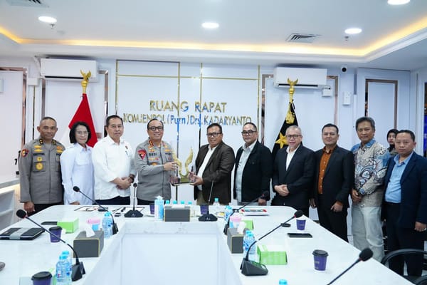 Akademisi Apresiasi Reformasi Polri, Wakapolri Dianugerahi The Visionary Leader of National Security