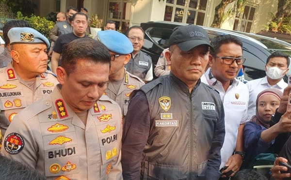Kortas Tipidkor Bersama Polda Metro Jaya Geledah Kafe dan Money Changer Terkait Penyidikan Kasus