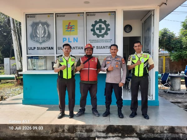 Sambangi Petugas Security, Patroli Enggang Sampaikan Imbauan Kamtibmas