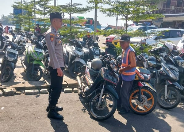 Wujudkan Lingkungan Aman, Patroli Enggang Polsek Pontianak Kota Ajak Masyarakat Aktif Berpartisipasi