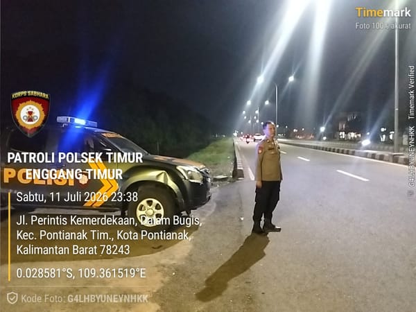 Jaga Kamtibmas Kondusif, Patroli Enggang Polsek Pontianak Timur Sambangi Penjaga Malam