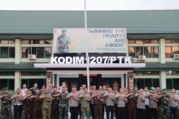 Sinergi TNI-Polri Kian Kokoh, Kapolresta Pontianak Laksanakan Silaturahmi ke Kodim 1207/Pontianak