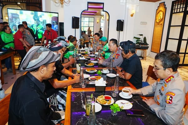 Kolaborasi Polri, Pecalang, dan Ojol Perkokoh Pengamanan Kamtibmas di Bali