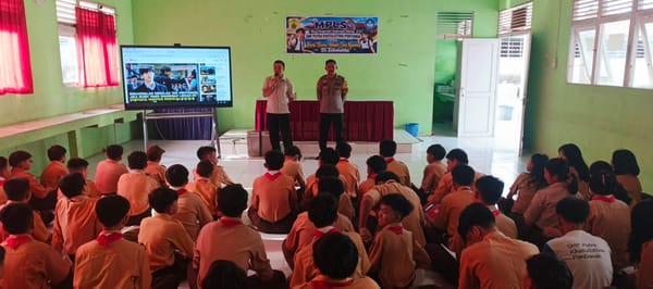 Cegah Bullying Sejak Dini, Bhabinkamtibmas Siantan Hilir Hadir di Kegiatan MPLS