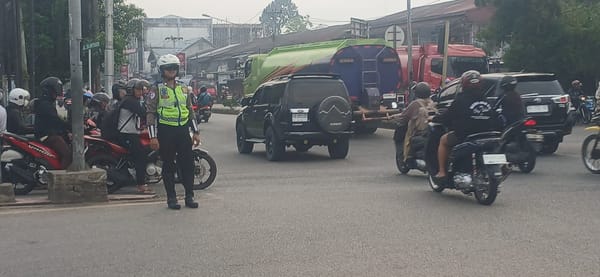 Cegah Kecelakaan Lalu Lintas, Unit Lantas Polsek Pontianak Utara Ajak Pengendara Patuhi Aturan Berkendara