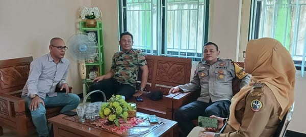 Wujud Pelayanan Presisi, Bhabinkamtibmas Parit Mayor Respons Laporan Warga dengan Giat Sambang