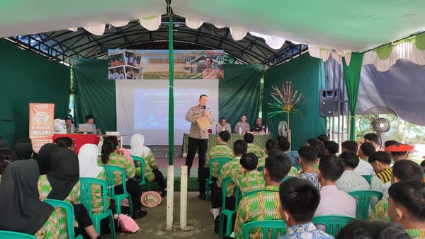 Cegah Penyimpangan Remaja, Satbinmas Polresta Pontianak Sosialisasikan Bahaya Judi Online dan NAPZA di SMAN 3