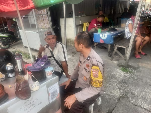 Jalin Silaturahmi, Bhabinkamtibmas Sei Jawi Dalam Sambangi Warga, Ajak Bersama Jaga Kamtibmas Lingkungan.