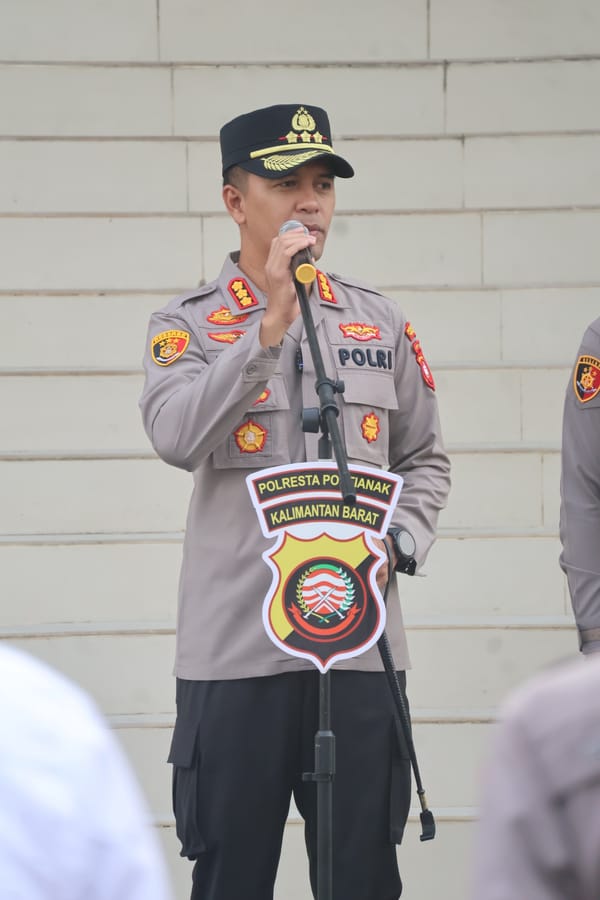 Apel Pagi Polresta Pontianak, Kapolresta Tekankan Kinerja Profesional dan Kepatuhan terhadap SOP