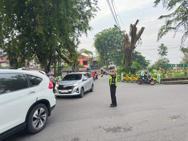 Antisipasi Kemacetan di Jam Sibuk, Polsek Pontianak Kota Perkuat Pengaturan Arus Lalu Lintas