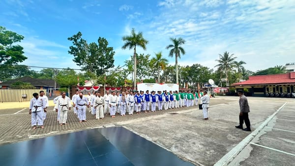 Menuju Kenaikan Pangkat, Personel Polresta Pontianak Ikuti Ujian Bela Diri Polri yang Digelar Bag SDM