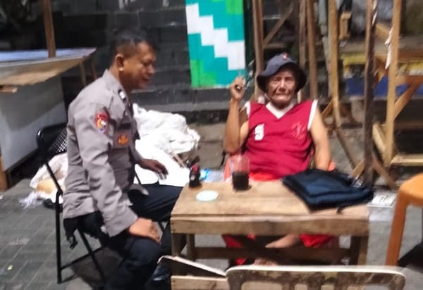 Patroli Dialogis di Pasar Tengah, Polsek Pontianak Kota Tingkatkan Sinergi dan Harkamtibmas Bersama Warga