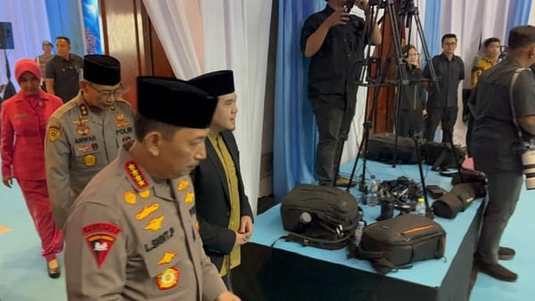 Jelang Hari Bhayangkara, Kapolri Bersama Menteri Lingkungan Hidup Hadiri Doa Bersama Lintas Agama untuk Perkuat Persatuan