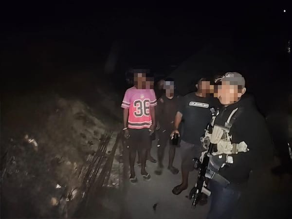 Satgas Ops Damai Cartenz-2026 Gerak Cepat Evakuasi Korban Penembakan Pekerja Jalan di Tolikara