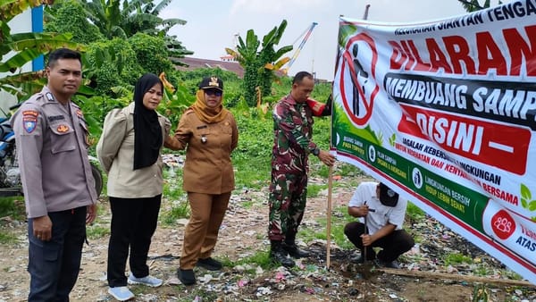 Sinergi Tiga Pilar, Bhabinkamtibmas Siantan Tengah, Lurah, dan Babinsa Sosialisasikan Pencegahan Karhutla