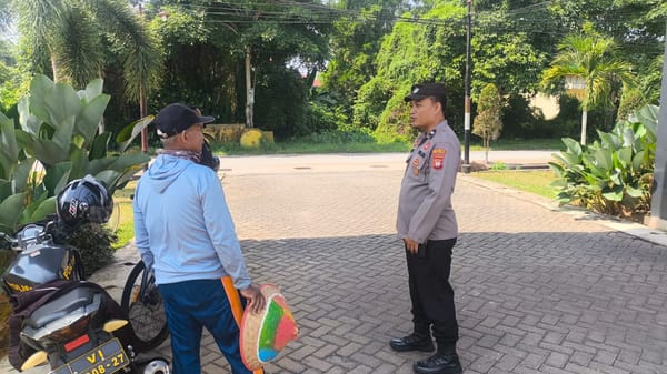 Sambangi Satpam Green Mansion, Patroli Enggang Polsek Pontianak Kota Sampaikan Pesan Kamtibmas