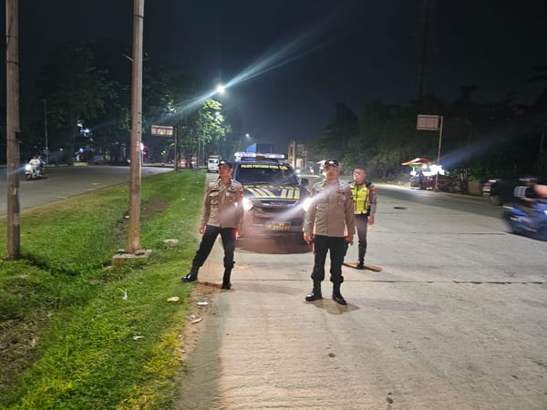 Jaga Malam Minggu Tetap Kondusif, Enggang Polsek Pontianak Utara Intensifkan Patroli