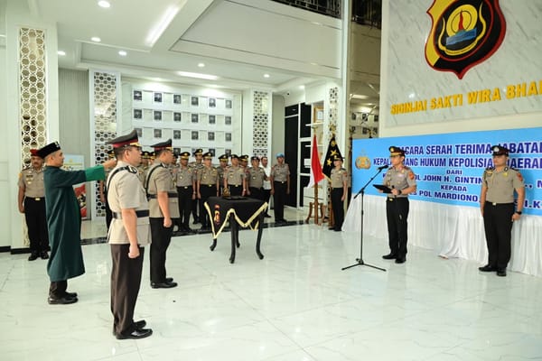 Sertijab Kabidkum Polda Jambi, Kapolda Tekankan Pentingnya Profesionalisme dan Integritas