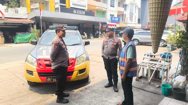 Patroli Enggang Polsek Pontianak Kota Sambangi Juru Parkir dan Security Hotel Kini