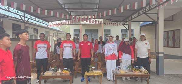 Jalin Kebersamaan dengan Masyarakat, Kapolsek Pontianak Timur Hadiri Jalan Santai HUT Kemerdekaan RI