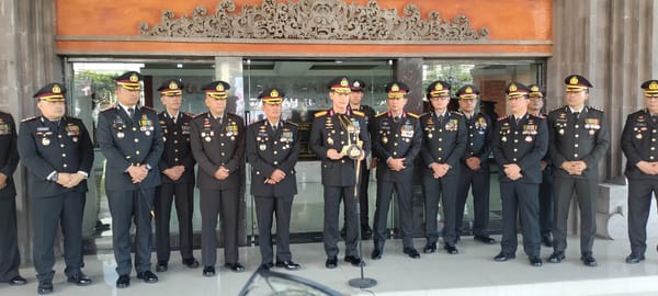 Polda Bali Kirim 5 Truk Bantuan Untuk Korban Bencana Alam NTT