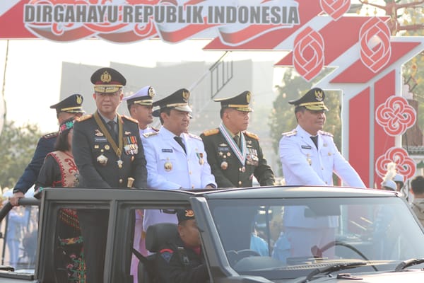 Upacara HUT ke-81 Kemerdekaan RI di Kantor Gubernur, Kapolda Kalteng Teguhkan Semangat Kebangsaan