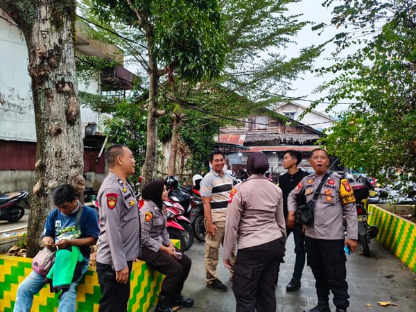 Polsek Pontianak Selatan Amankan Pembagian 1.000 Paket Sembako