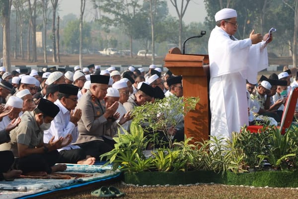 Polda Kalsel Gelar Shalat Istisqa Berjamaah Bersama FForkopimd, Tokoh Agama, dan Masyarakat