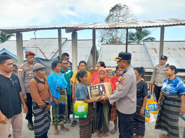 Polri Hadir untuk Korban Gempa, Bantuan Sosial Disalurkan kepada Warga Desa Kerirea