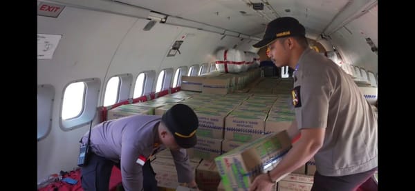 Bantuan Kapolri Tiba di Labuan Bajo, Logistik Disiapkan untuk Warga Terdampak Gempa Flores