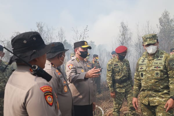Perkuat Penanganan Karhutla, Astamaops Polri Bersama KSAL Cek Kondisi Lapangan di Kalsel