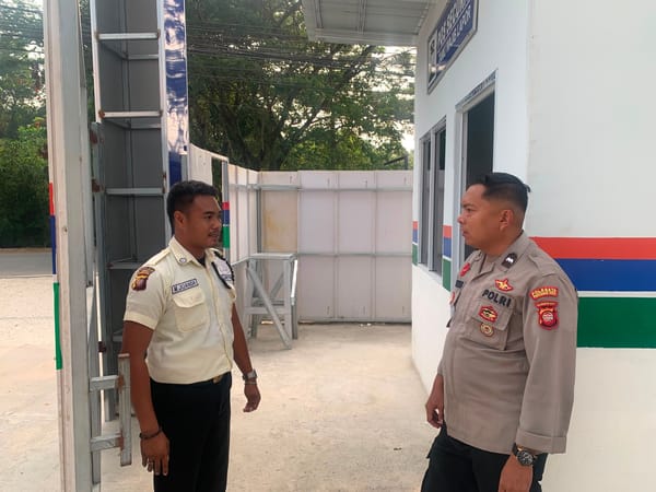 Pererat Kemitraan Kamtibmas, Enggang Polsek Pontianak Barat Sambangi Security Kantor Cabang PT Wika
