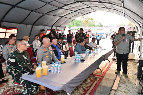 Atasi Karhutla, Kapolda Kalsel Bersama Wamenko Pangan dan Forkopimda Tinjau Langsung Posko Tegal Arum