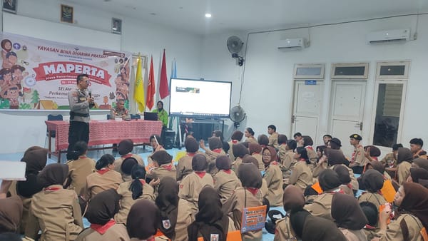 Bekali Pelajar dengan Pemahaman Kamtibmas, Satbinmas Polresta Pontianak Edukasi Pramuka SMK Bina Dharma