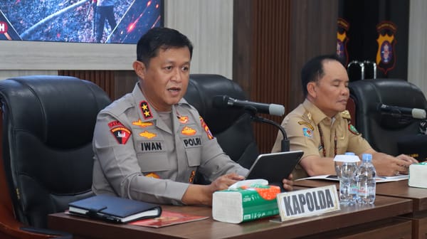 Percepat Penanganan Karhutla, Presiden Prabowo Salurkan 1.000 Flexible Tank dan Peralatan Medis ke Kalteng