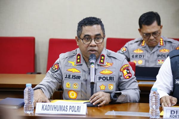 Polri Kerahkan 300 Personel Brimob dari Kaltim dan Bali untuk Tangani Karhutla di Kalbar