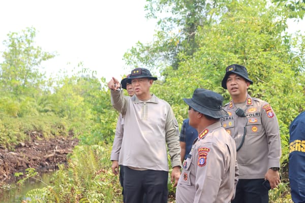 Kapolda Kalteng Pastikan Karhutla Tumbang Nusa Terkendali, Kanal Medson Jadi Strategi Perkuat Pemadaman