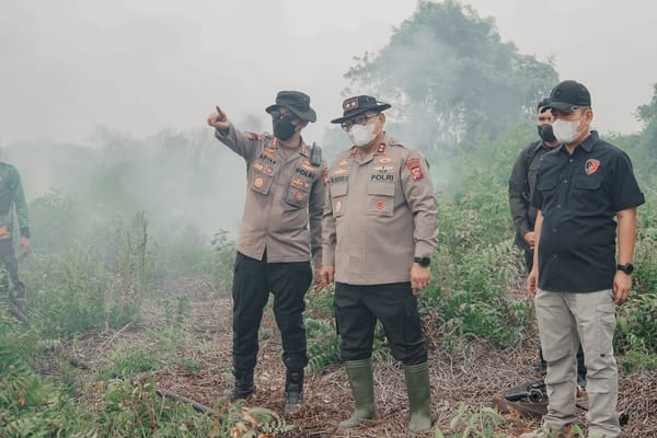 Gerak Cepat Tangani Karhutla, Kapolda Kalbar Turun Langsung ke Dua Titik di Kubu Raya