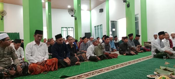Maulid Nabi Jadi Momentum Silaturahmi, Bhabinkamtibmas Bansir Darat Hadir Bersama Warga