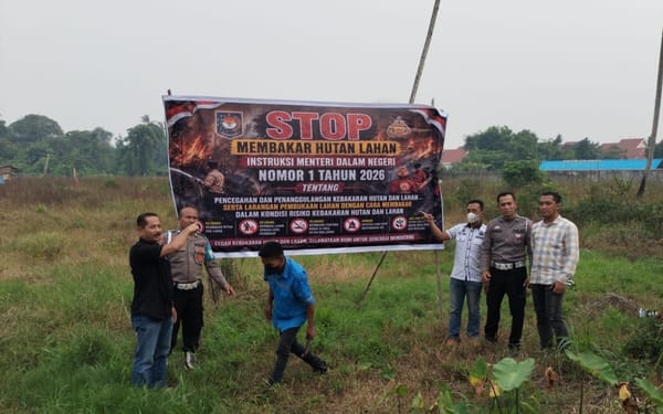Perkuat Pencegahan Karhutla, Polsek Pontianak Kota Pasang Spanduk Imbauan