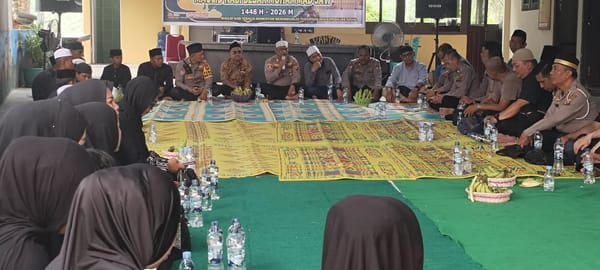 Peringati Maulid Nabi Muhammad SAW, Kapolsek Pontianak Timur Ajak Personel Tingkatkan Keteladanan